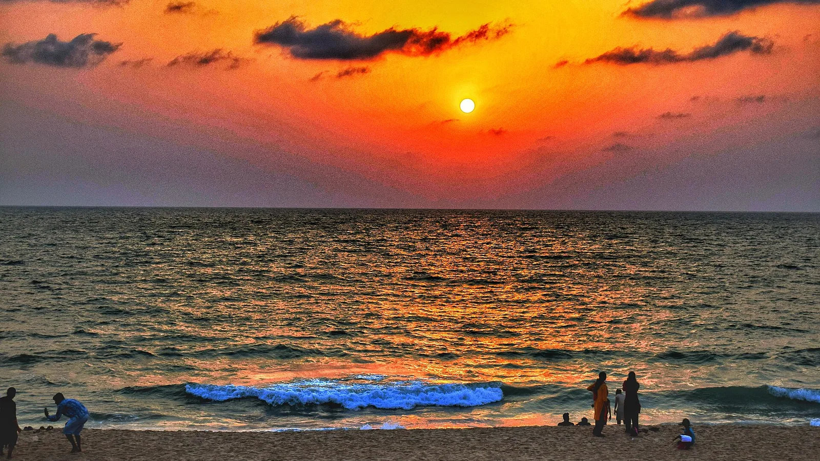 Sunset over the Arabian Sea at Maravanthe beach, Kundapura